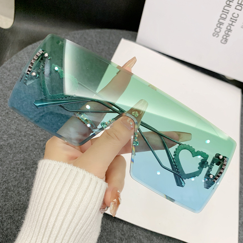 نظارات شمسية جديدة بتصميم قطعة - مراجعة Sunglasses Uv400 وسعره