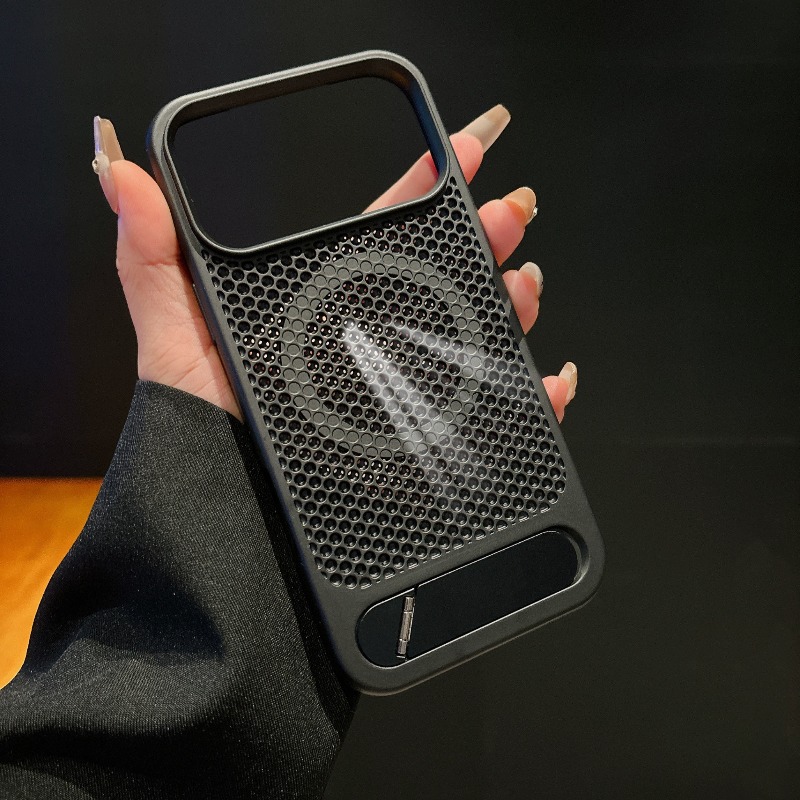 غطاء هاتف فاخر بتصميم خلية الن - مراجعة Premium Cigar Case وسعره