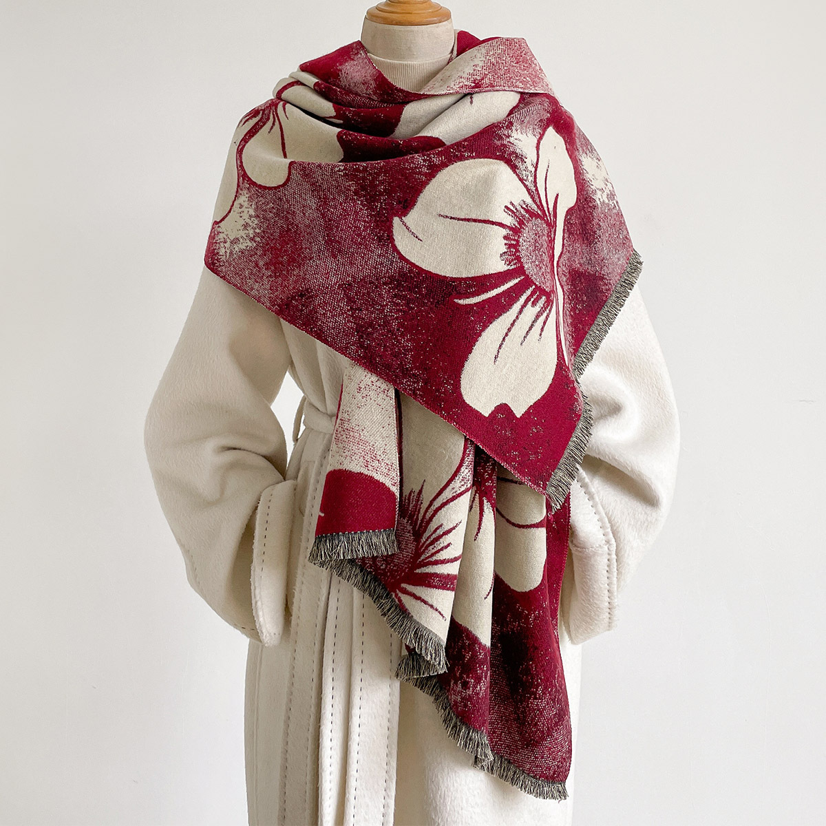 وشاح نسائي من الكشمير الصناعي  - مراجعة Cashmere Scarf وسعره