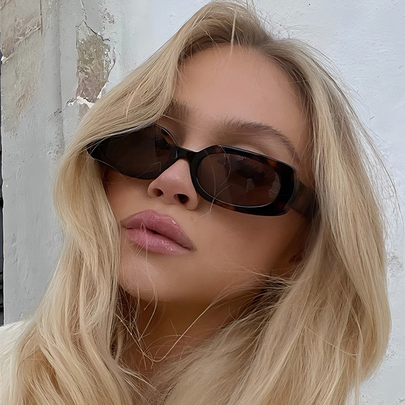 نظارة شمسية مستطيلة فاخرة بتصم - مراجعة Designer Sunglasses وسعره