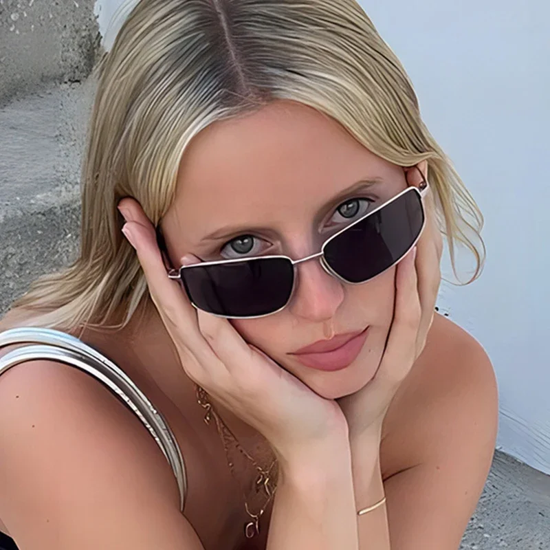 نظارات شمسية نسائية بتصميم Y2K - مراجعة Designer Sunglasses وسعره