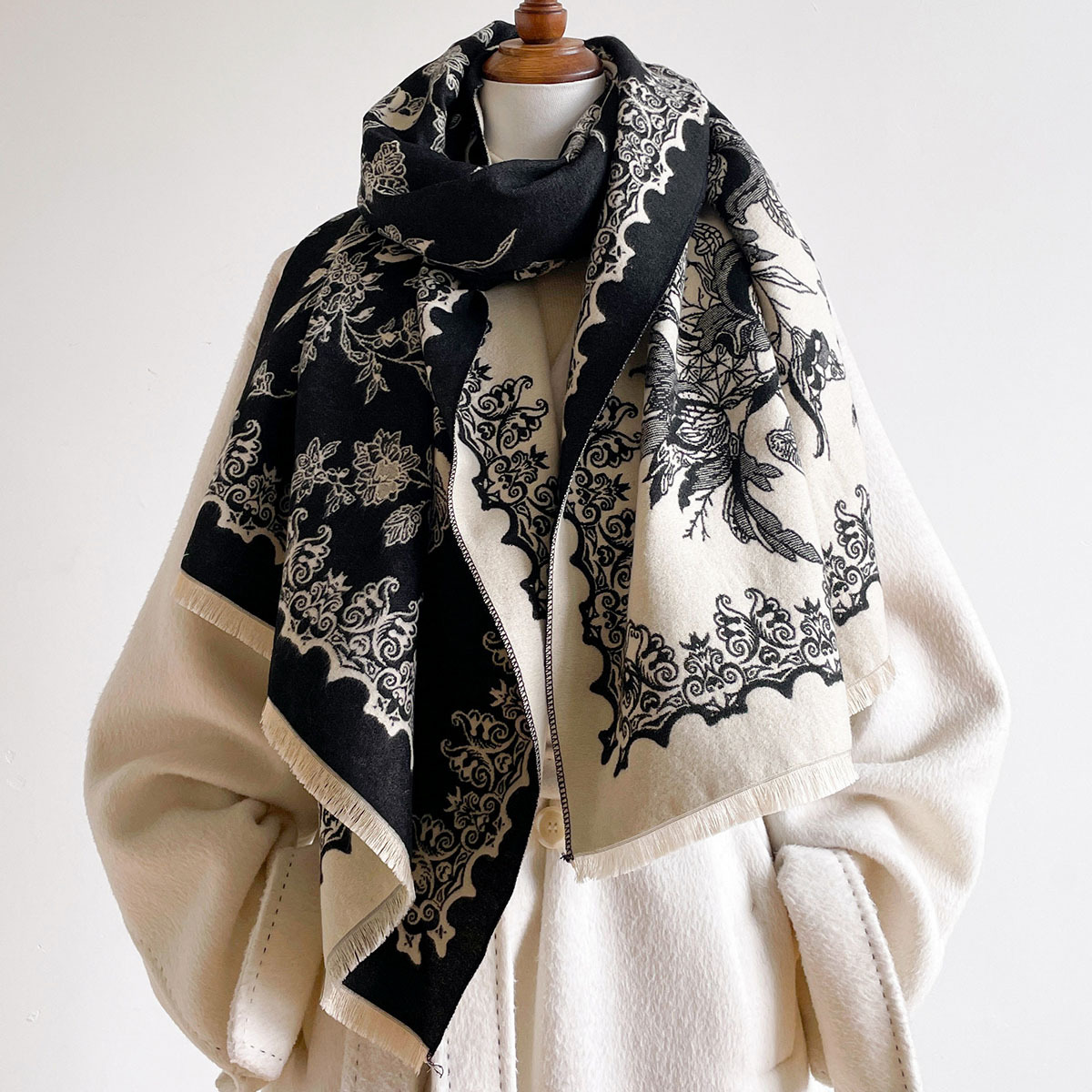 وشاح نسائي من الكشمير الصناعي  - مراجعة Cashmere Scarf وسعره