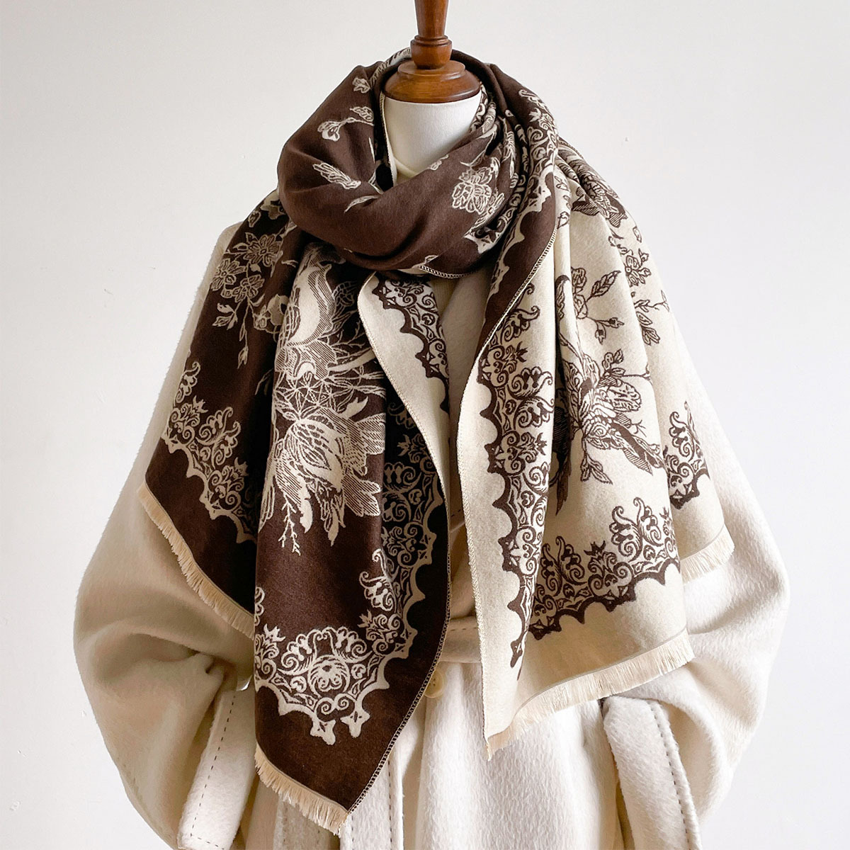 وشاح نسائي من الكشمير الصناعي  - مراجعة Cashmere Scarf وسعره